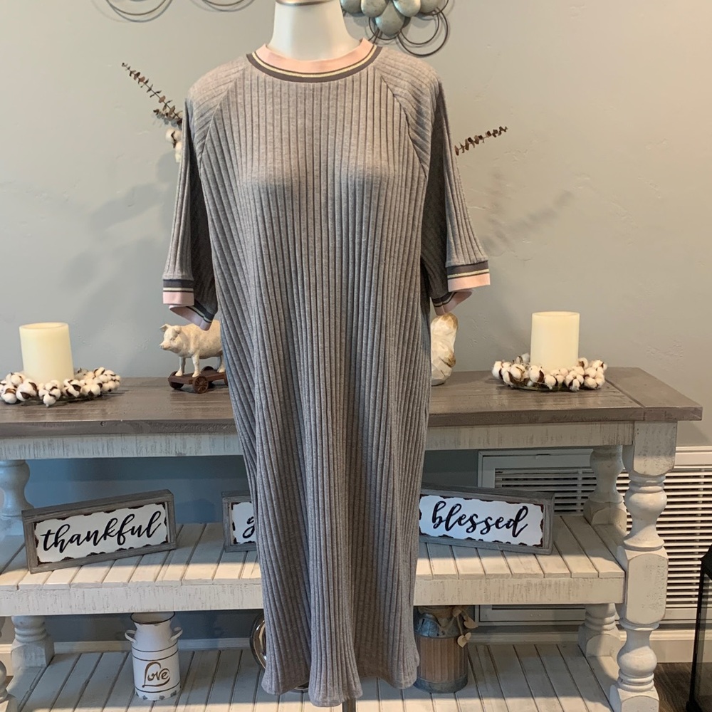 Dressed in LALA Gray Ribbed Midi Dress with Pink Trim